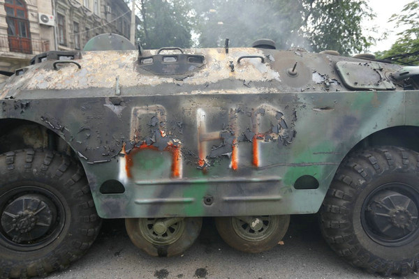 ����ý�w����Q�����g���b�û���������@��܊���\ݔ�C����ɼs30��������������@һ��Ϣ��δ�õ��κ��C������ǰ��(j��)�����о����W(w��ng)(CNN)��Ϣ�������m܊���Qһ���d��49�˵�܊���\ݔ�C�ڱR��˹�˸������������Y�ψD�����نT�Q����܊�����R����������ݚ����Ѳ߉܇��