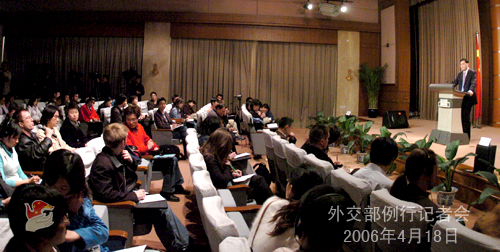 �⽻���ͺ��\����ϯ�L�����|�������ȴ�ӛ�߆�